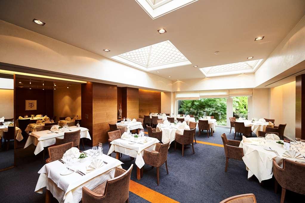 Hotel Les 3 Cles 젬블룩스 레스토랑 사진