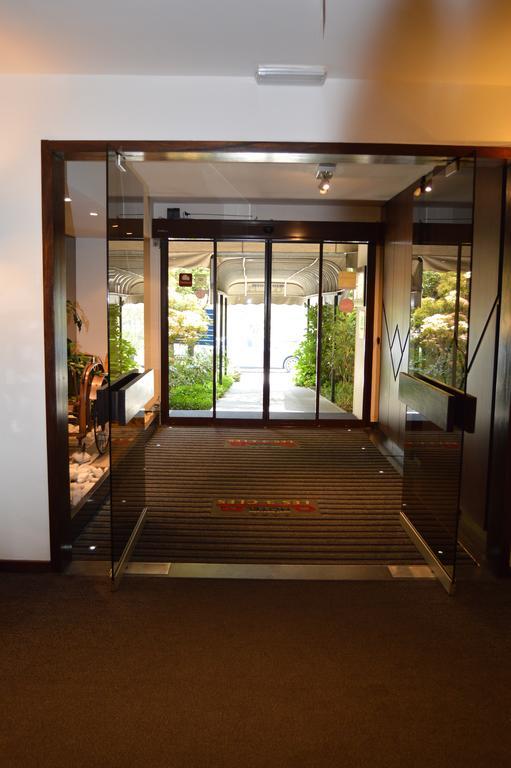 Hotel Les 3 Cles 젬블룩스 외부 사진